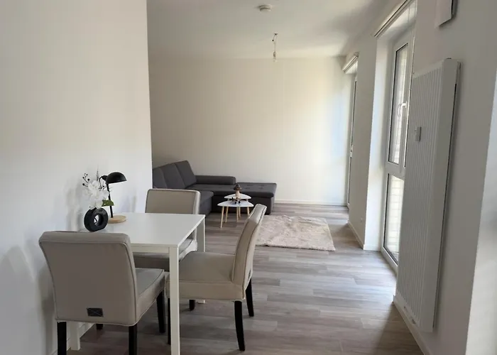 Im Zentrum Von Mit Balkon *